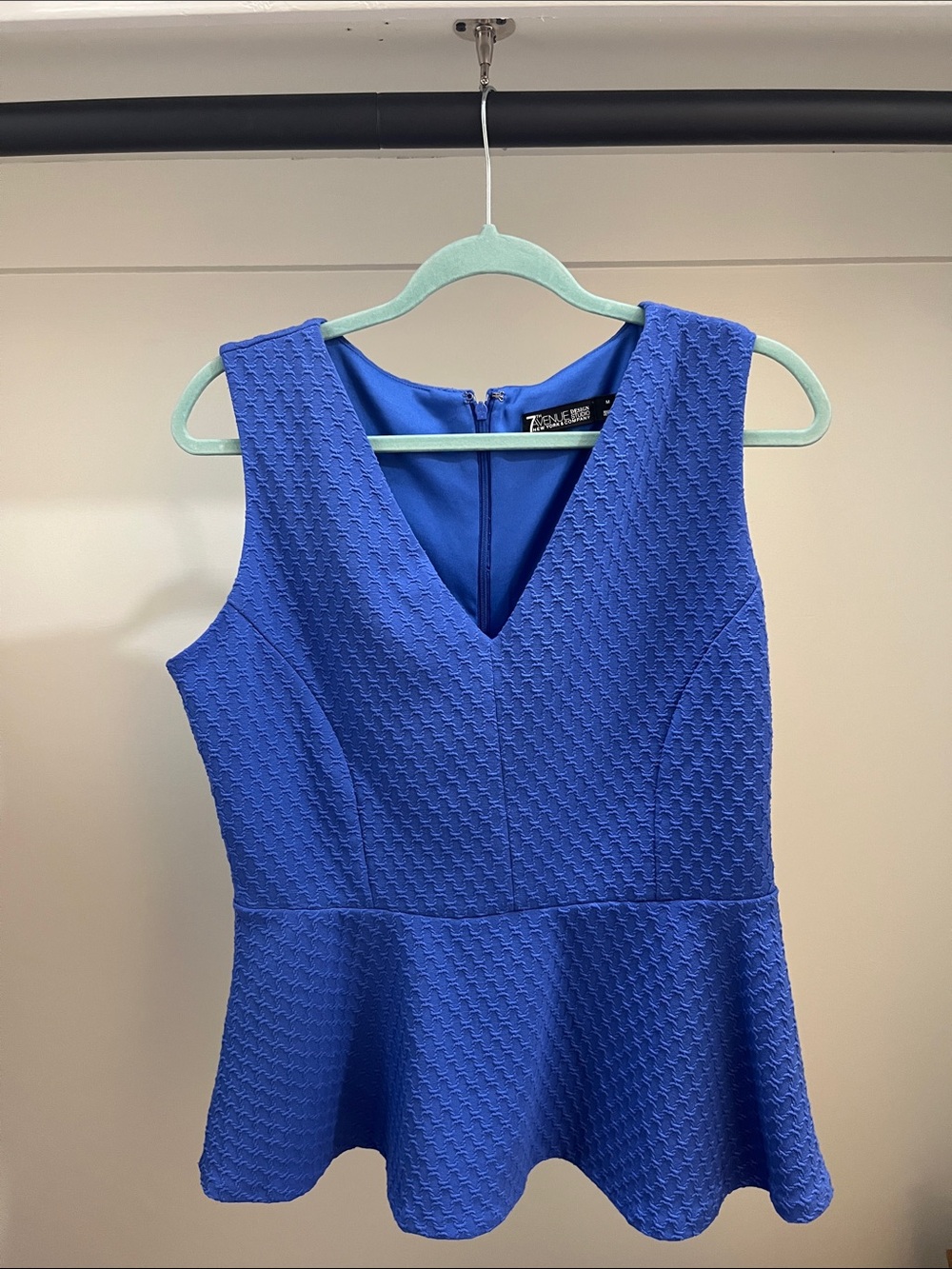 7th avenue blue blouse! Great for a day in the office or a business meeting!
